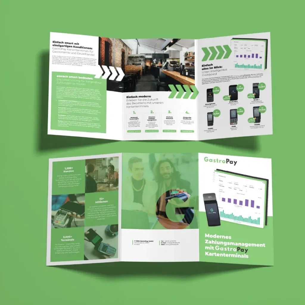 Zweifach gefaltete Broschüre mit GastroPay-Diensten, hervorgehoben durch grüne Akzente. Sie enthält Diagramme, Abbildungen von Zahlungsterminals und Fotos von Café-Innenräumen vor einem erfrischenden grünen Hintergrund.